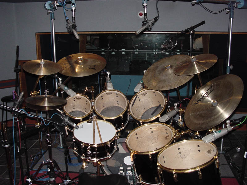 Pair of R-122 ribbon mics used as drum overheads in a Bruce Swedien setup